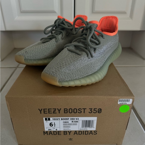 Desert Sage Yeezy Boost 350 V2 - Picture 4 of 6